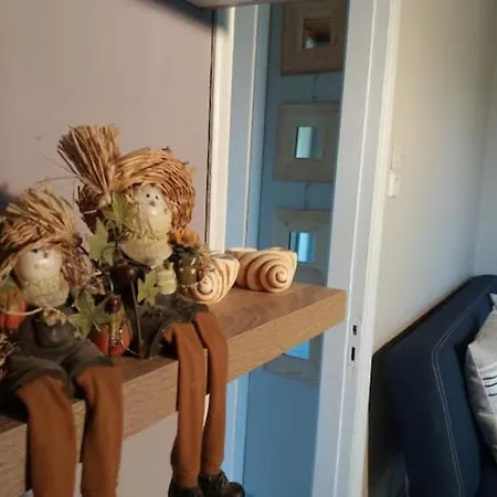 The Happy Scarecrows Amaliada