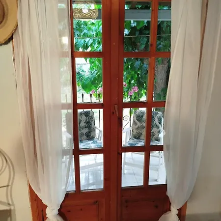 Holiday home The Happy Scarecrows